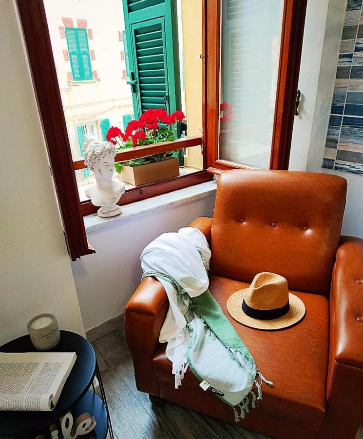Maison Exotique - / Cinque Terre / Travel